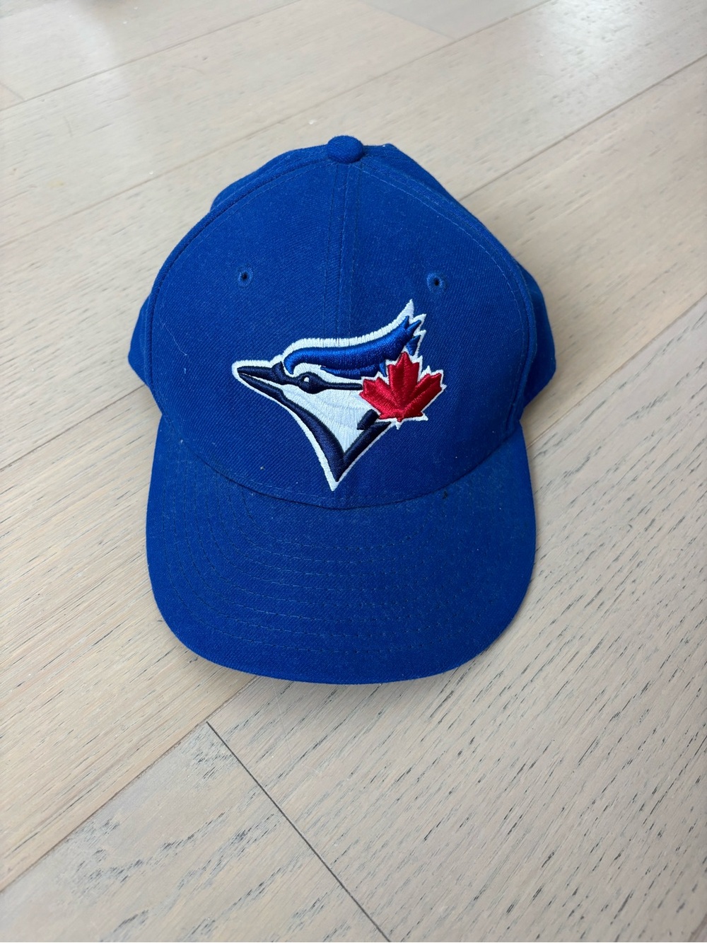 Blue Toronto Blue Jays MLB Baseball Cap with Red Maple Leaf Logo